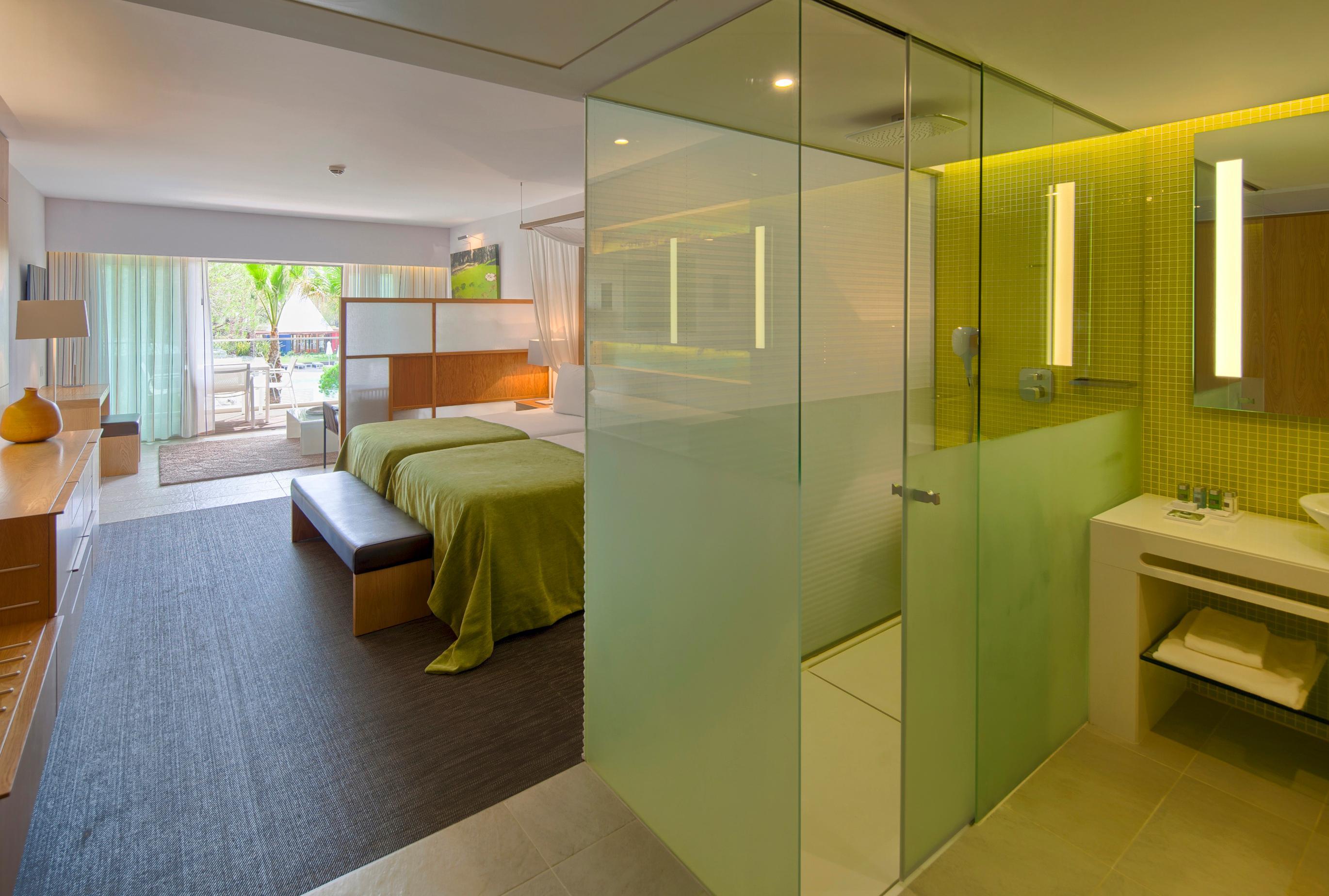 阿尔加维史诗萨纳酒店 阿尔布费拉 外观 照片 A room at the hotel