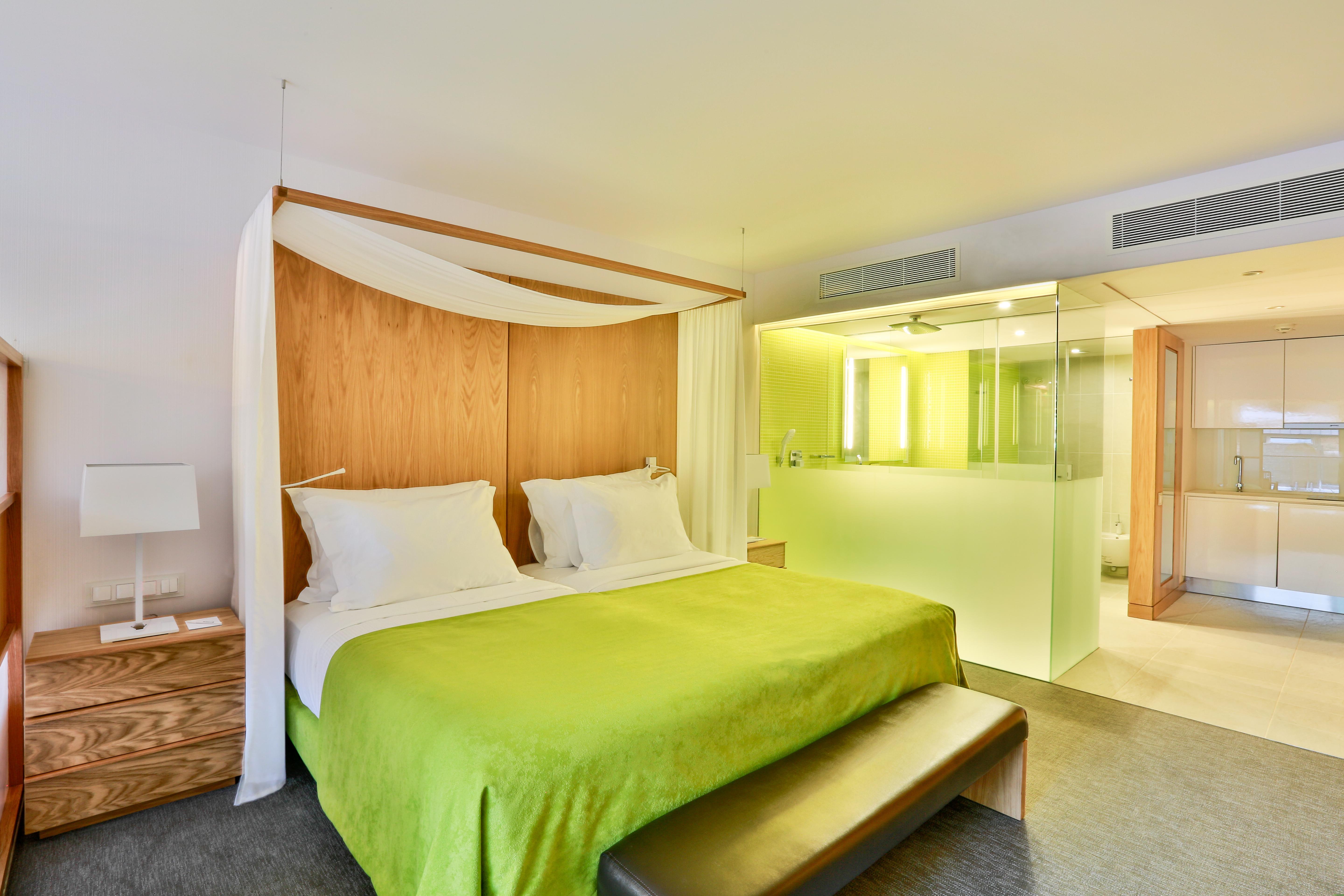 阿尔加维史诗萨纳酒店 阿尔布费拉 外观 照片 A room at the hotel