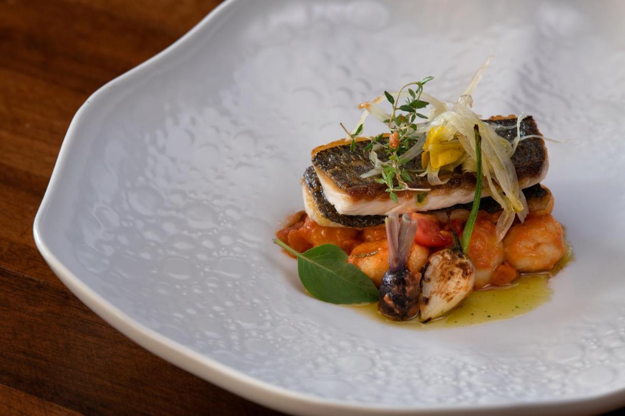 阿尔加维史诗萨纳酒店 阿尔布费拉 外观 照片 A modern interpretation of a Spanish dish, prepared by the restaurant El Bulli