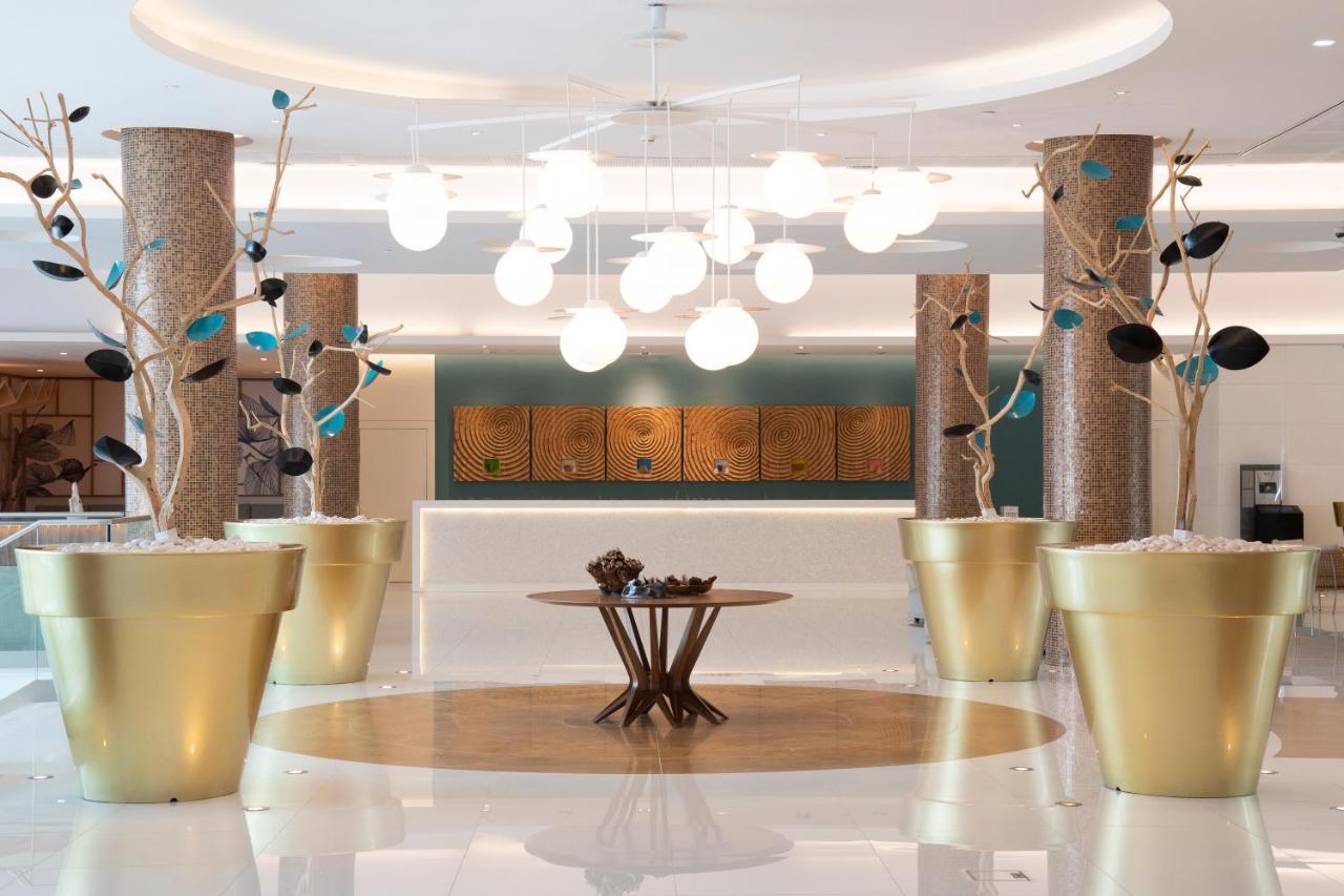 阿尔加维史诗萨纳酒店 阿尔布费拉 外观 照片 The lobby of the hotel