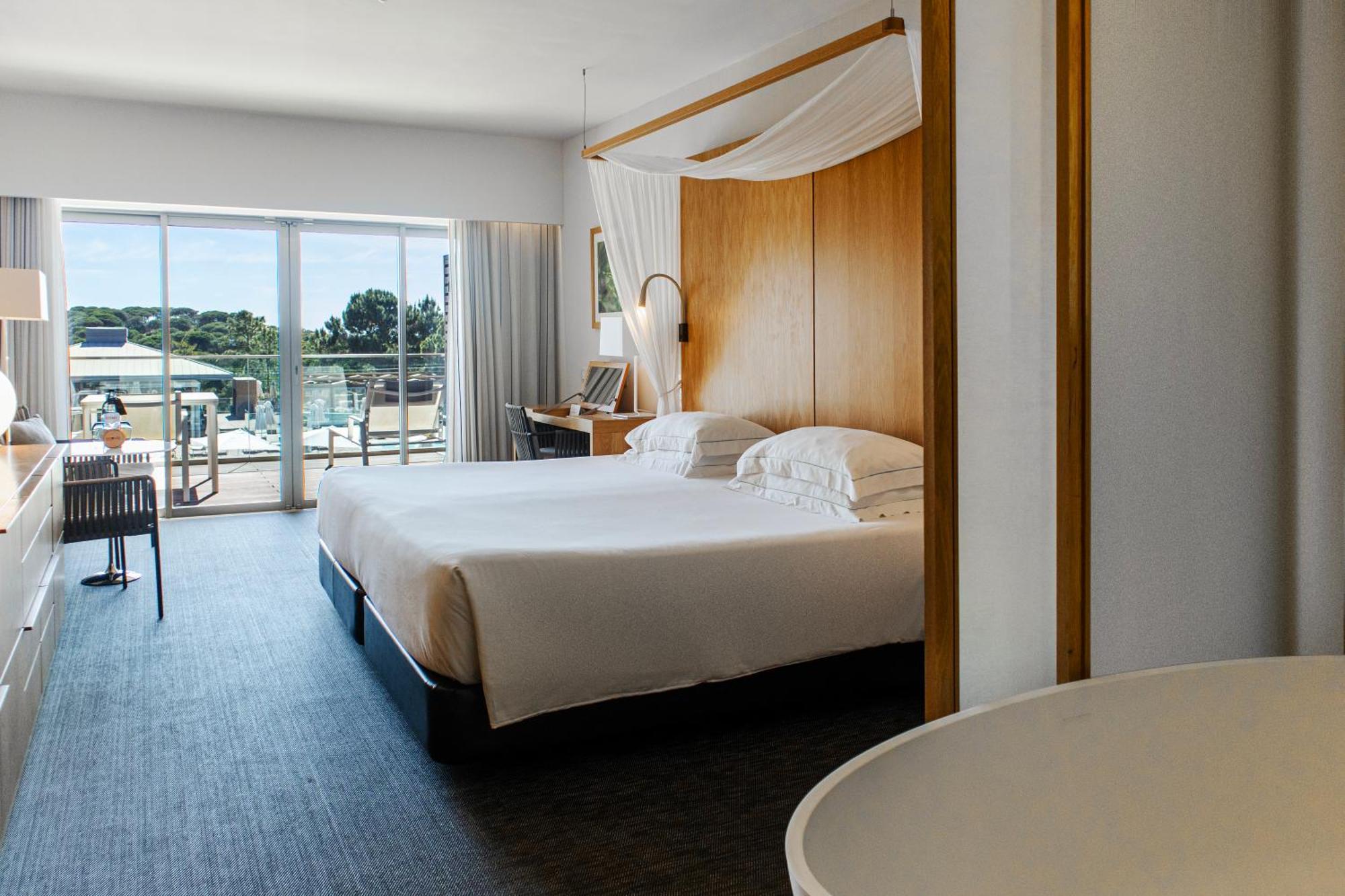 阿尔加维史诗萨纳酒店 阿尔布费拉 客房 照片 A room at the hotel